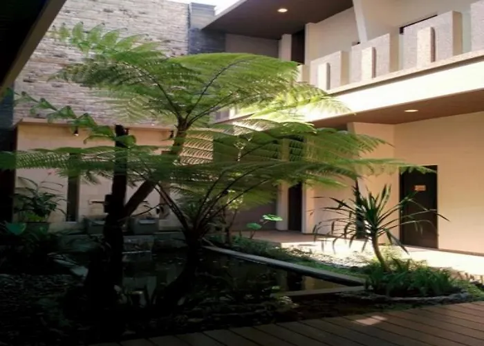 Nat Nat Homestay Malang